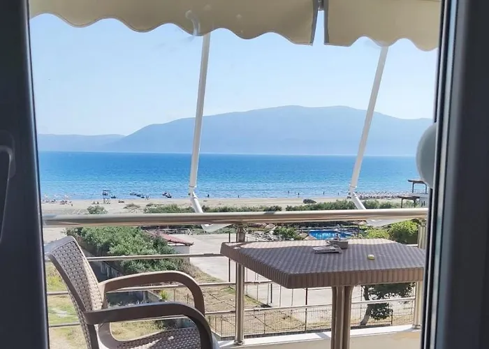 Apartment In The Village With A Sea View